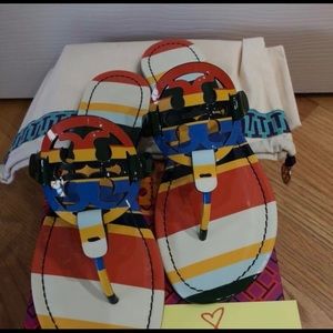 ‼️ISO‼️ Size 8.5 Tory Burch Millers